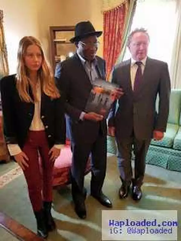 Photos: Goodluck Jonathan Meets With Australian Billionaire, Andrew Forrest